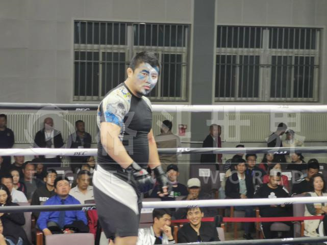 Trận đấu giữa Lã Cương và Từ Hiểu Đông hoàn toàn không cân sức Từ Hiểu Đông, Lã Cương, Từ Hiểu Đông đối đầu Lã Cương