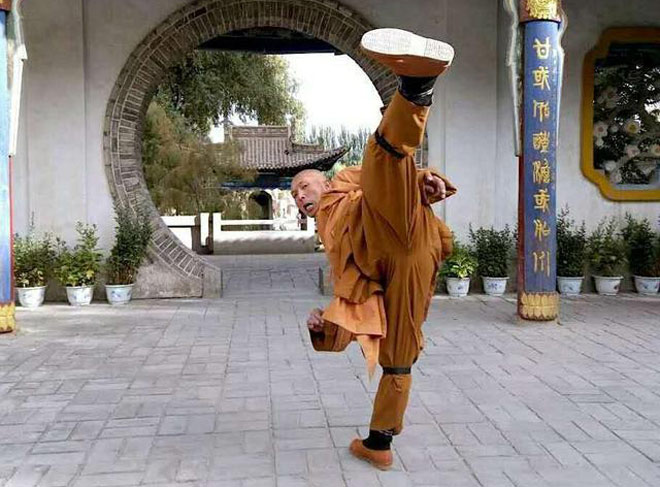 Võ sư Thích Diên Giác sẵn sàng thách đấu Từ Hiểu Đông từ hiểu đông, từ hiểu đông là ai, tu hieu dong vs la cuong, tu hieu dong vs nguy loi, từ hiểu đông điền dã