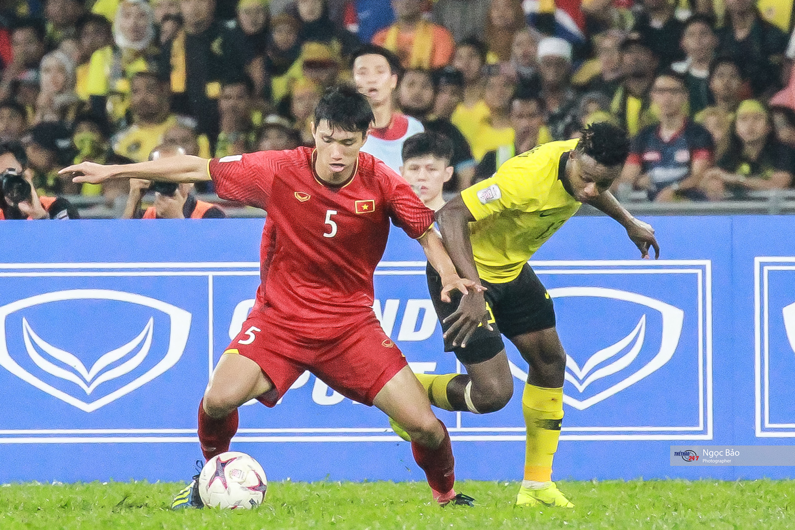 Đoàn Văn Hậu là hậu vệ cánh trái số 1 của Việt Nam thời điểm hiện tại Muangthong United, Đoàn Văn Hậu, Thai League 2019, đặng văn lâm muangthong, muangthong