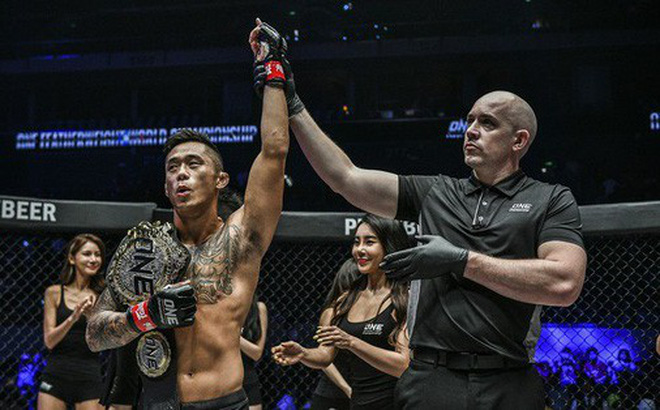 Martin Nguyễn kết thúc chóng vánh kẻ thách thức Koyomi Matsushima Martin Nguyễn kết thúc chóng vánh kẻ thách thức Koyomi Matsushima