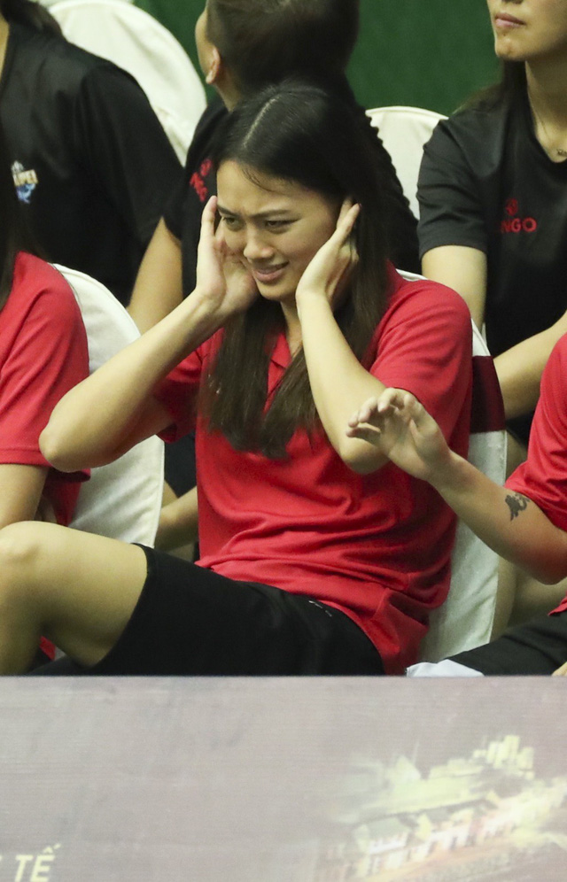 Thu Hoài dường như đã hối hận sau khi tham gia 'cá cược' thu hoài, kim liên, vtv cup 2019, giải bóng chuyền nữ quốc tế vtv cup 2019, bóng chuyền hôm nay