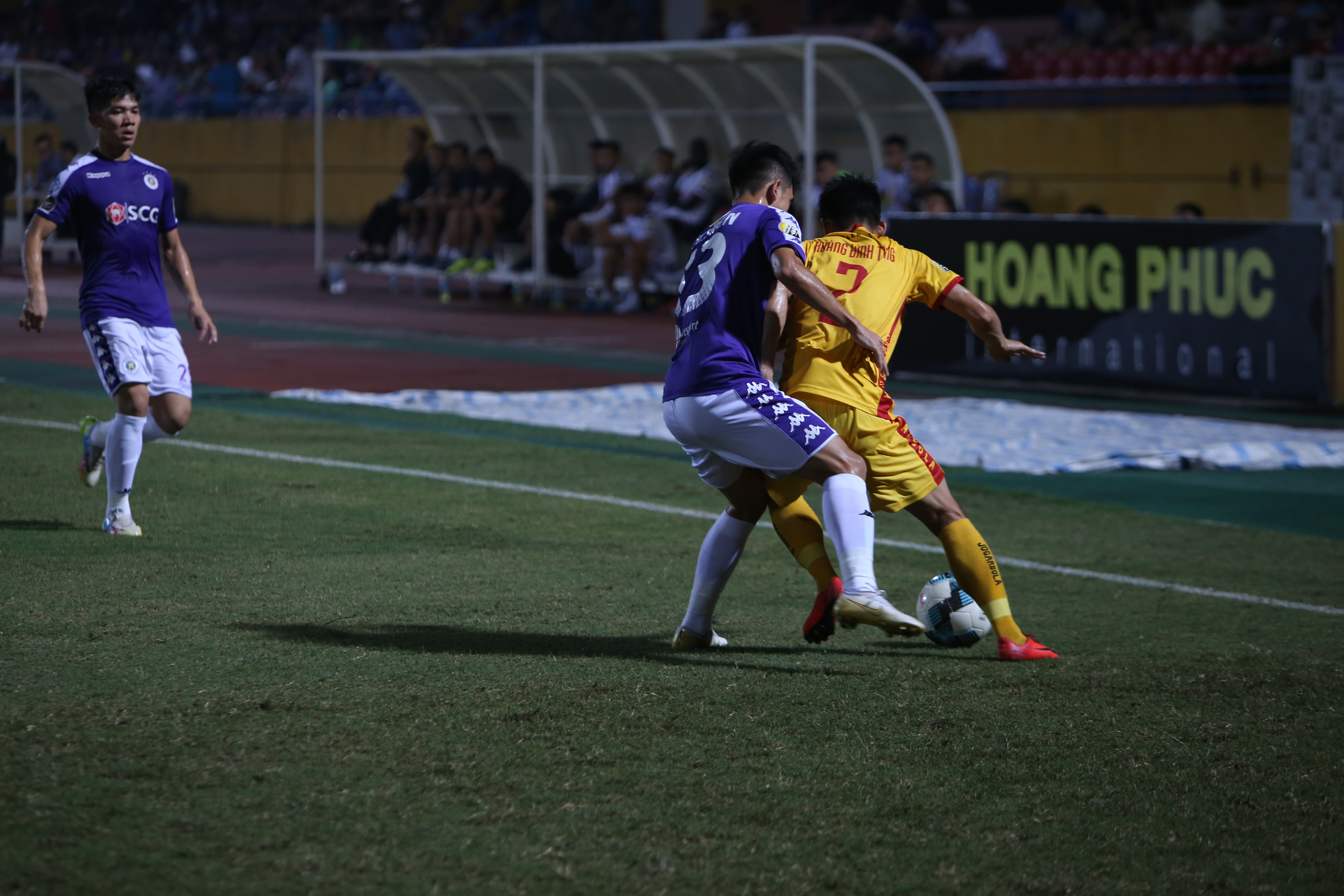 Công nghệ VAR sẽ giải quyết những tình huống gây tranh cãi, tiếc rằng V-League 2019 sẽ chưa thể áp dụng. Ảnh: Lê Thành công nghệ var v-league 2019, vleague 2019, trần anh tú, vpf, VAR V-League 2019