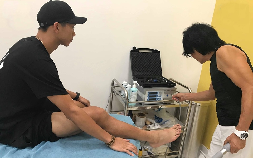 Đoàn Văn Hậu đang điều trị tại PVF đoàn văn hậu, afc cup 2019, bán kết liên khu vực afc cup 2019, quang hải, hà nội fc vs altyn asyr
