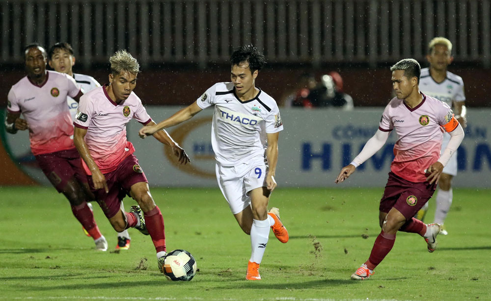 Khi Văn Toàn bị khoá chặt, HAGL gặp rất nhiều khó khăn để lên bóng hagl vs hải phòng, hải phòng vs hagl, nhận định hagl vs hải phòng, vòng 24 v-league 2019, nhận định hagl