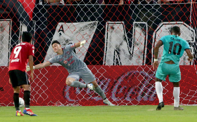 Đặng Văn Lâm xuất sắc cứu thua trên chấm 11m mang về chiến thắng cho Muangthong muangthong vs sukhothai, đặng văn lâm, video đặng văn lâm, thủ môn đặng văn lâm cứu thua, thai league 2019