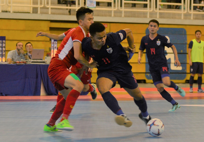 Đội tuyển Việt Nam đã thi đấu hay trong hiệp 1 trước Thái Lan. Ảnh: Zing Kết quả Futsal Việt Nam vs Thái Lan, jose mendez, bán kết futsal đông nam á 2019