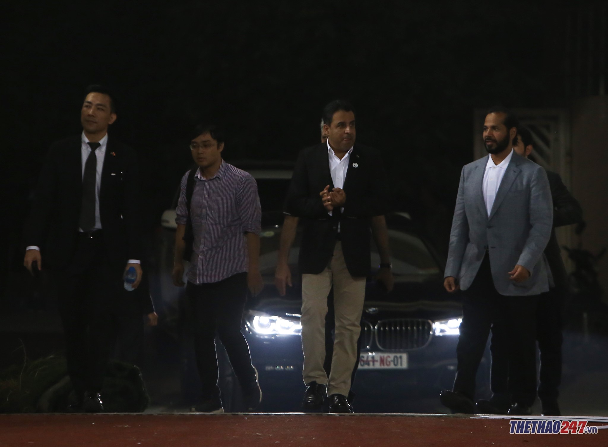 Đại sứ quán UAE tại Việt Nam đến ủng hộ tinh thần thầy trò Bert van Marwijk Việt Nam vs UAE, việt nam vs thái lan, vòng loại world cup 2022, hlv park hang seo, HLV Bert van Marwijk