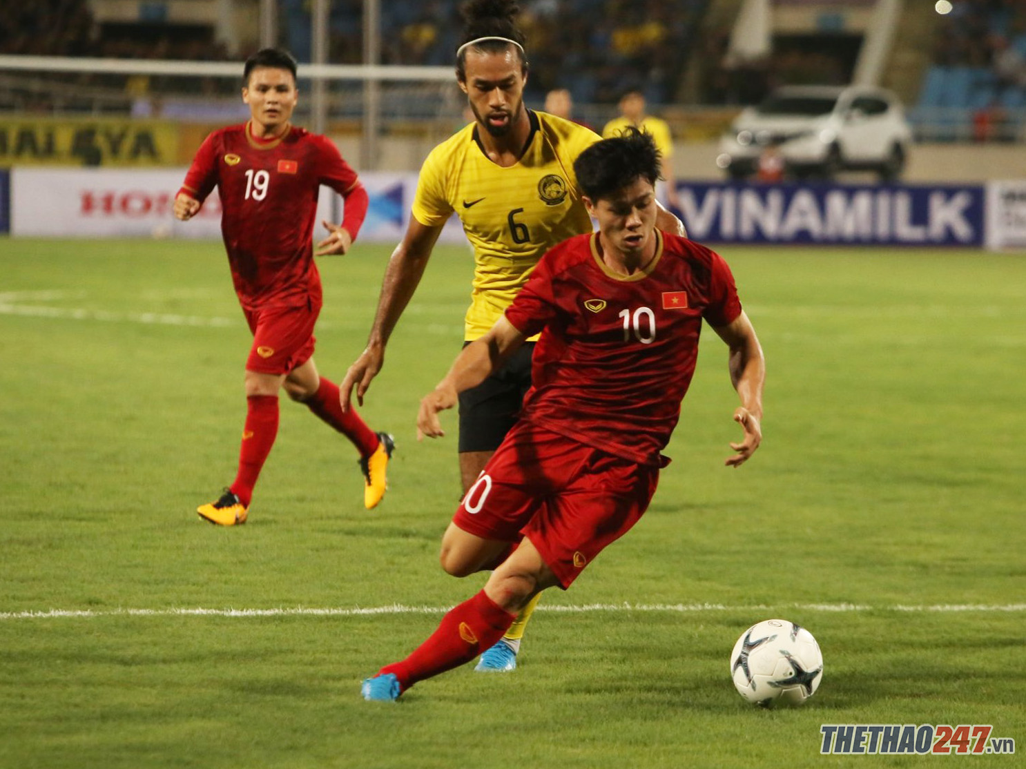 Việt Nam đánh bại Malaysia ở trận lượt đi với tỷ số 1-0. Ảnh: Lê Thành viet nam vs malaysia