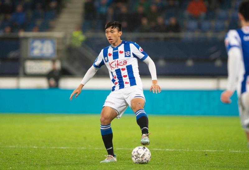 Đoàn Văn Hậu tiếp tục dự bị trong trận thua của SC Heerenveen doan van hau