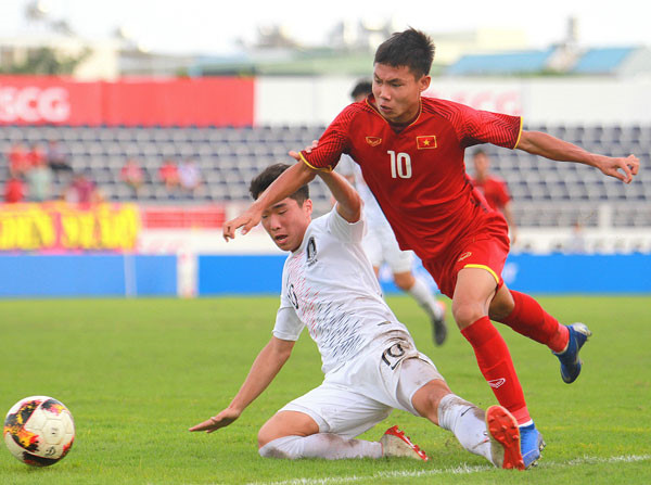Cái Văn Quỳ lập cú đúp vào lưới U15 Hàn Quốc cai van quy