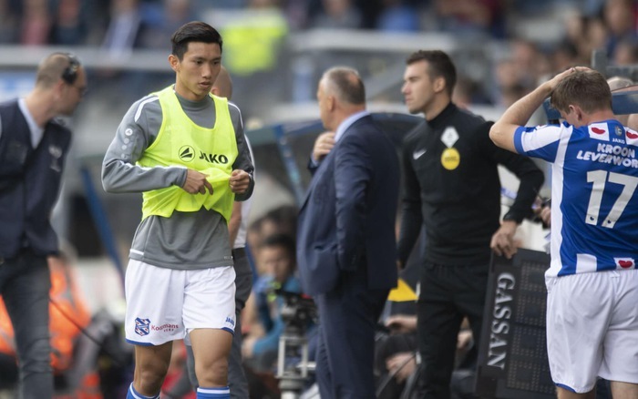 Đoàn Văn Hậu có thể ở lại SC Heerenveen và nhận mức lương cao thứ 2 đội bóng doan van hau