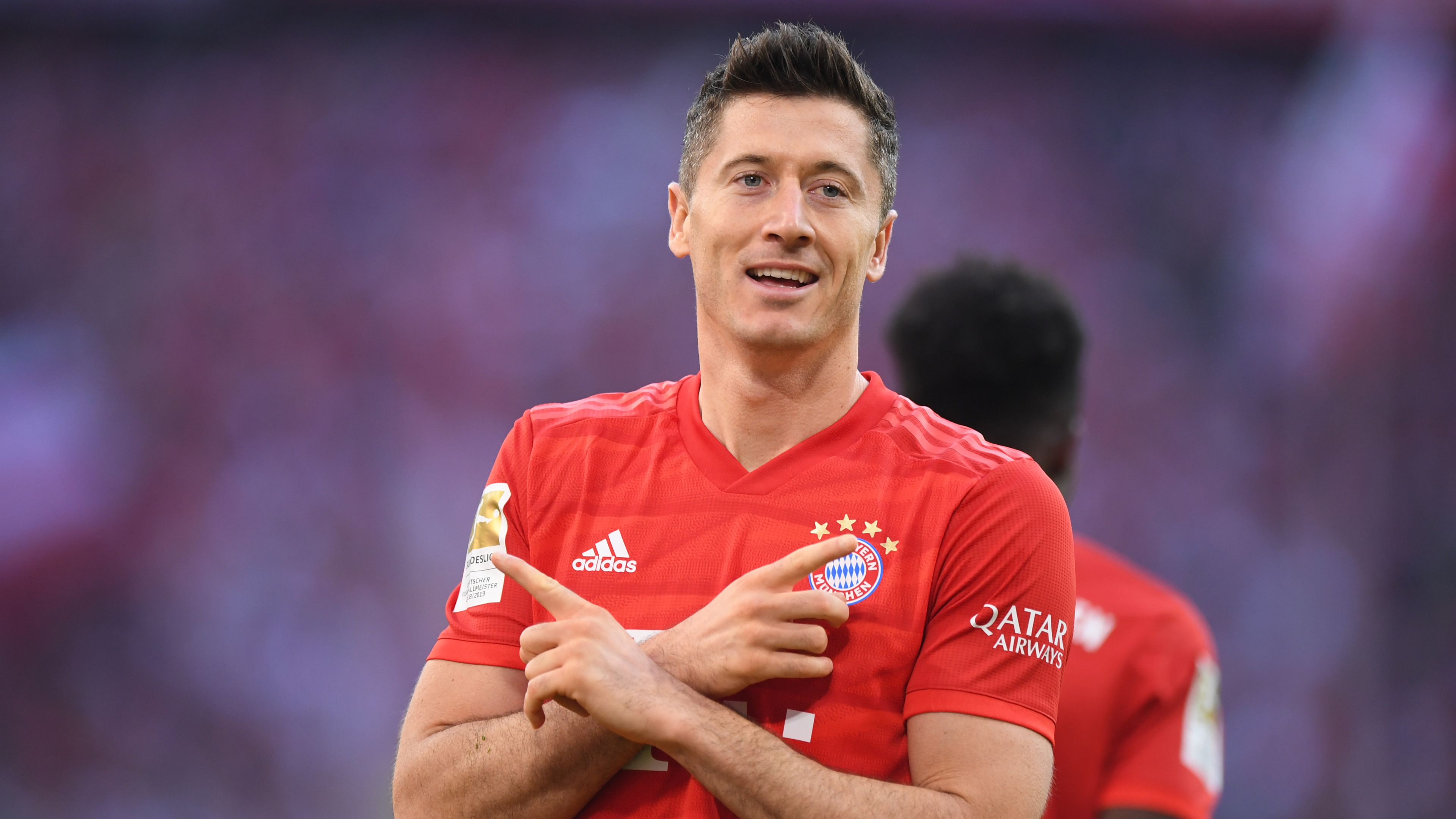 Robert Lewandowski vẫn giữ phong độ cao dù đã 32 tuổi. Ảnh: Internet Bayern, Bayern Munich, Firmino, Lewandowski, Bayern mua Firmino