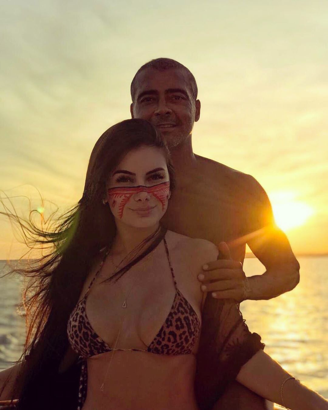 Romario và bạn gái kém 31 tuổi bạn gái Romario, Ana Karoline Nazario, nữ sinh đại học, romario, brazil, huyền thoại brazil, chân sút brazil, nữ sinh brazil, cựu sao brazil, hẹn hò