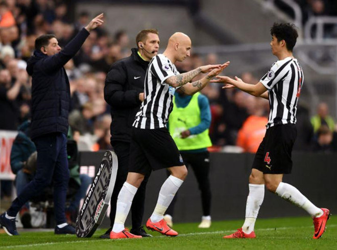 Các HLV sẽ không còn cơ hội câu giờ bằng cách thay người premier league, premier league 2019/20, ngoại hạng anh, premier league thay đổi luật, luật premier league