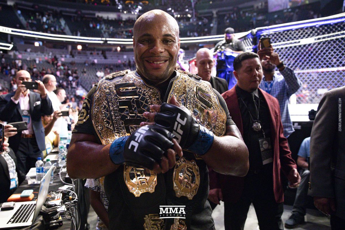 Tay đấm từng 2 lần dự olympic có thật sự quên được thất bại này. daniel cormier thừa nhận muốn đánh bại jon jones, daniel cormier jon jones, dc vs jon jones,
