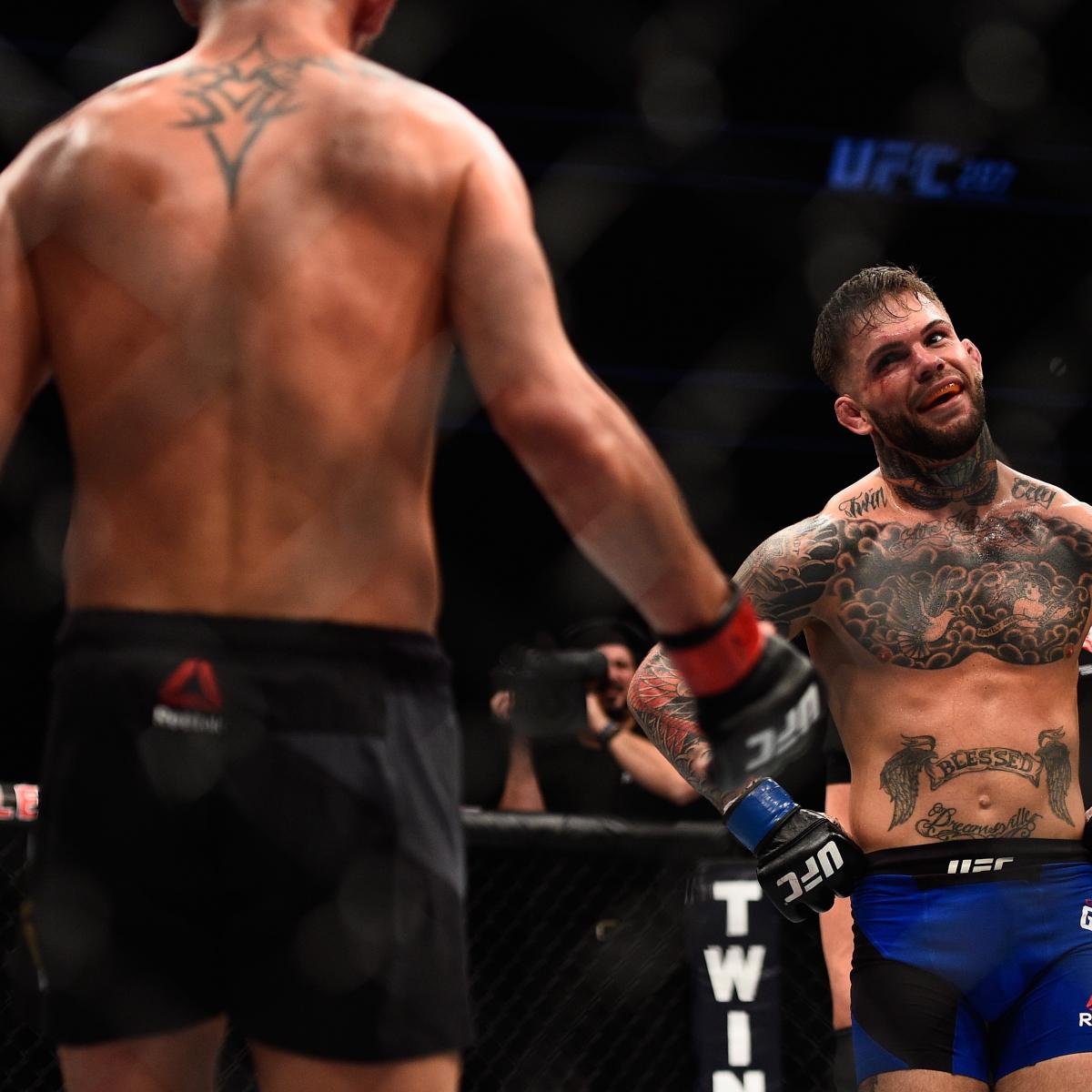 Khi TJ không thành công, Cody lại sẵn sàng chơi đùa với từng bước di chuyển của Cruz. TJ Dillashaw, UFC 227, Dominick Cruz, Cody Garbrandt, võ sĩ vĩ đại nhất, TJ vs Cody, tái đấu, Conor McGregor,
