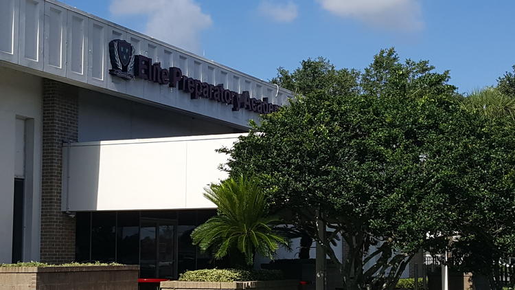 Trường Dự bị Đại học Orlando Elite - nơi HLV Saldana từng công tác. mma, huấn luyện viên mma gây tranh cãi, trường trung học tuyển huấn luyện viên mma