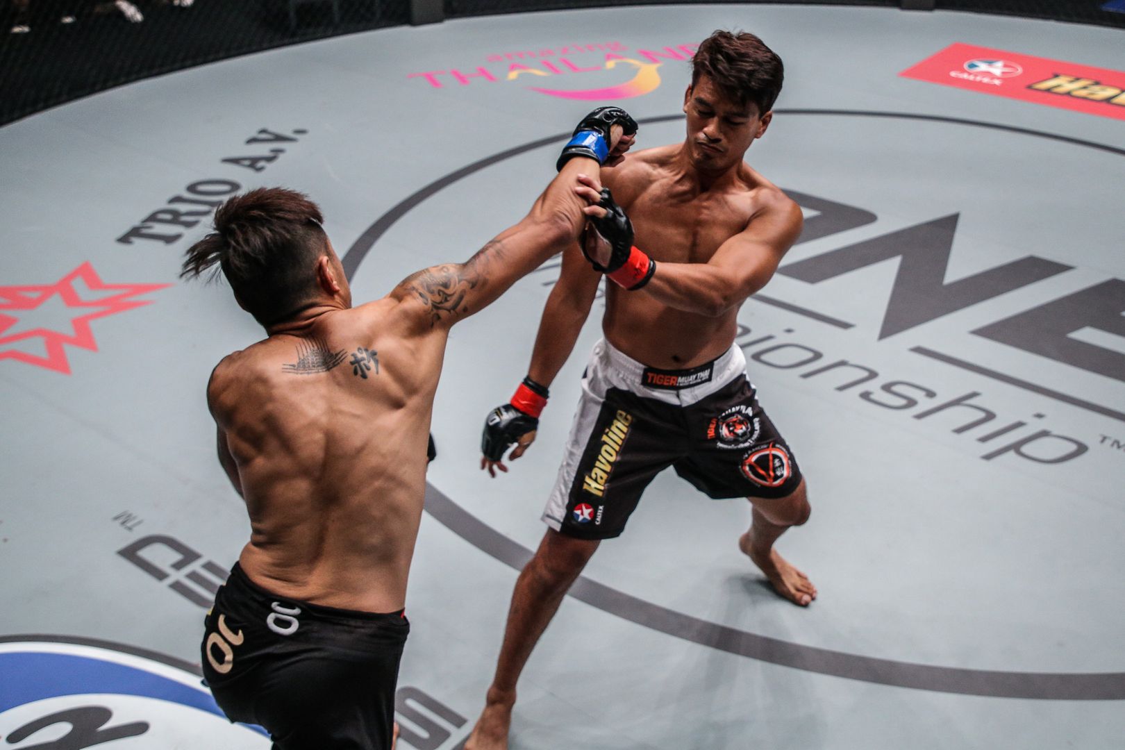 Kiểm soát khoảng cách sẽ tạo ra sự an toàn và hiệu quả tuyệt đối. one championship, shannon wiratchai, r.a.r.e