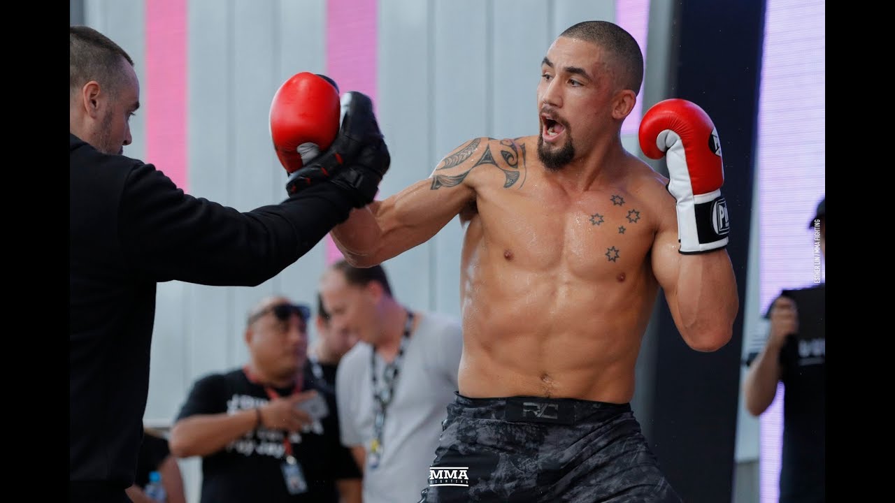 Dù trải qua quá trình cân thử thành công, Whittaker vẫn phải rút lui ngay trước UFC 234. ufc, ufc 234, rober whittaker, kelvin gastelum, robert whittaker chấn thương,