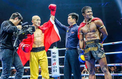 Yi Long vs Buakaw 2 kết thúc với kết quả đầy tranh cãi. yi long, buakaw banchamek, yi long tái đấu buakaw, yi long vs buakaw
