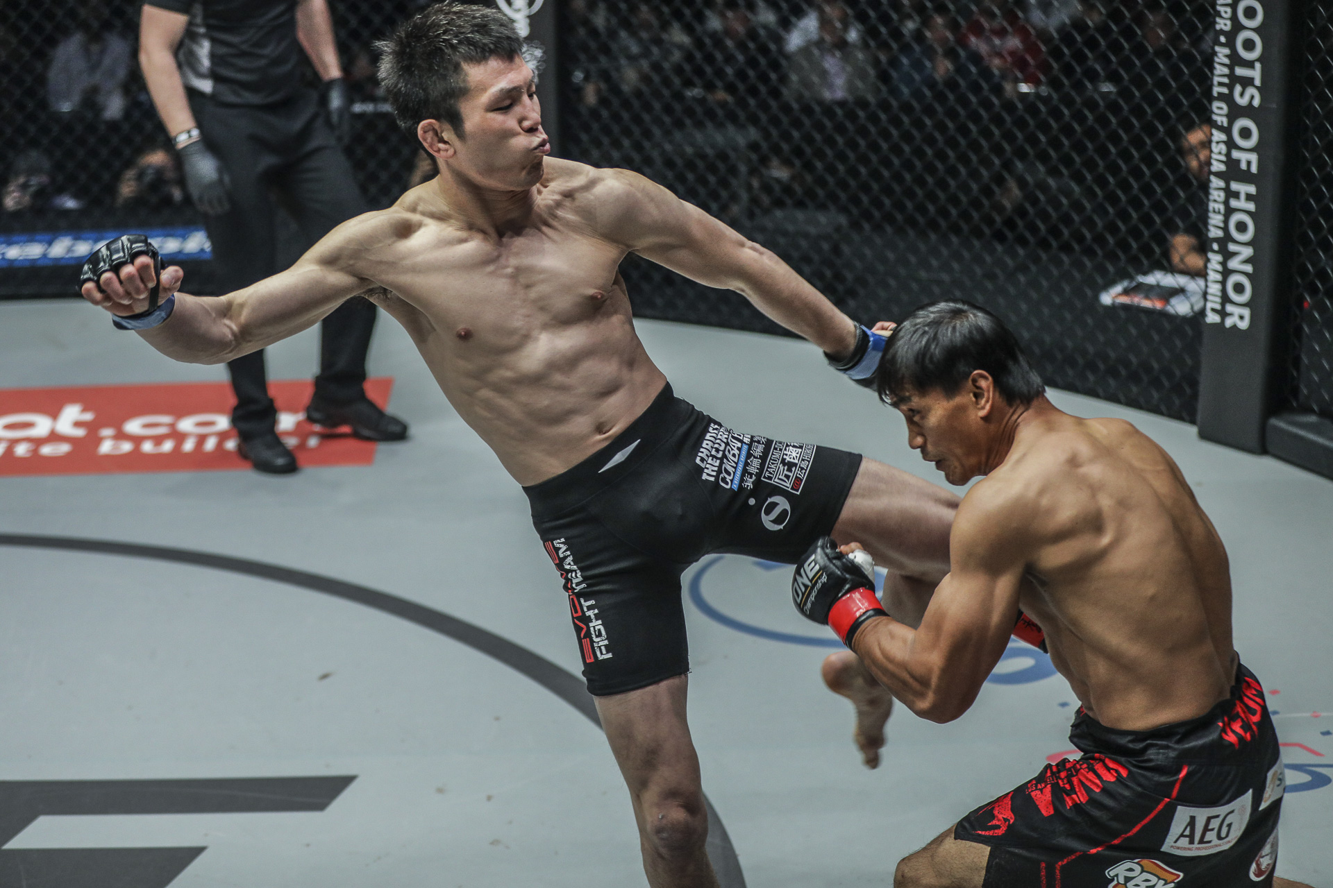 Shinya Aoki trở lại đầy ấn tượng tại ONE A New Era. aung la n sang, shinya aoki, one championship, one a new era,