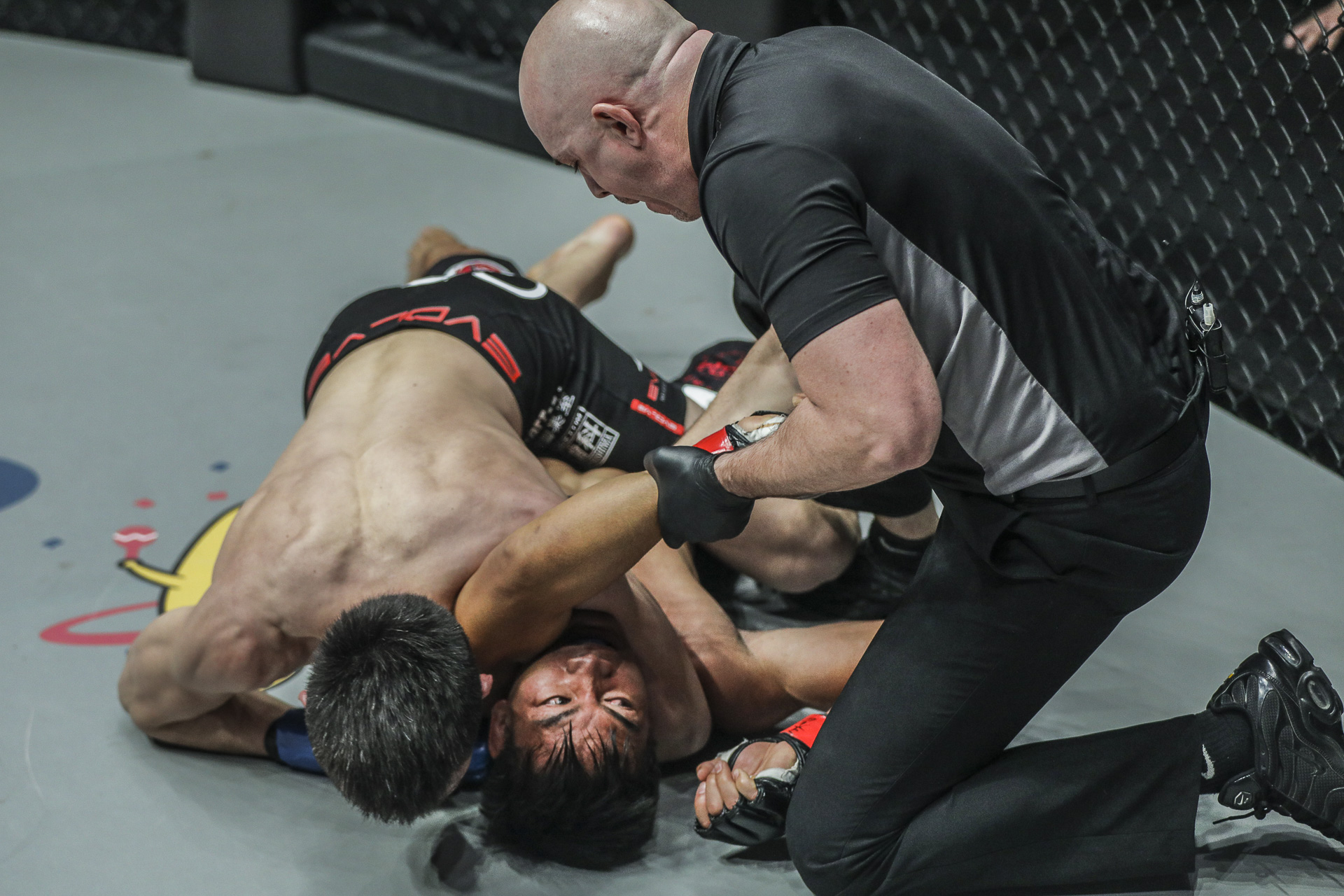 Gần 20 năm gắn bó với MMA, Aoki vẫn là một võ sĩ đầy nguy hiểm dù đã ở tuổi 35. aung la n sang, shinya aoki, one championship, one a new era,