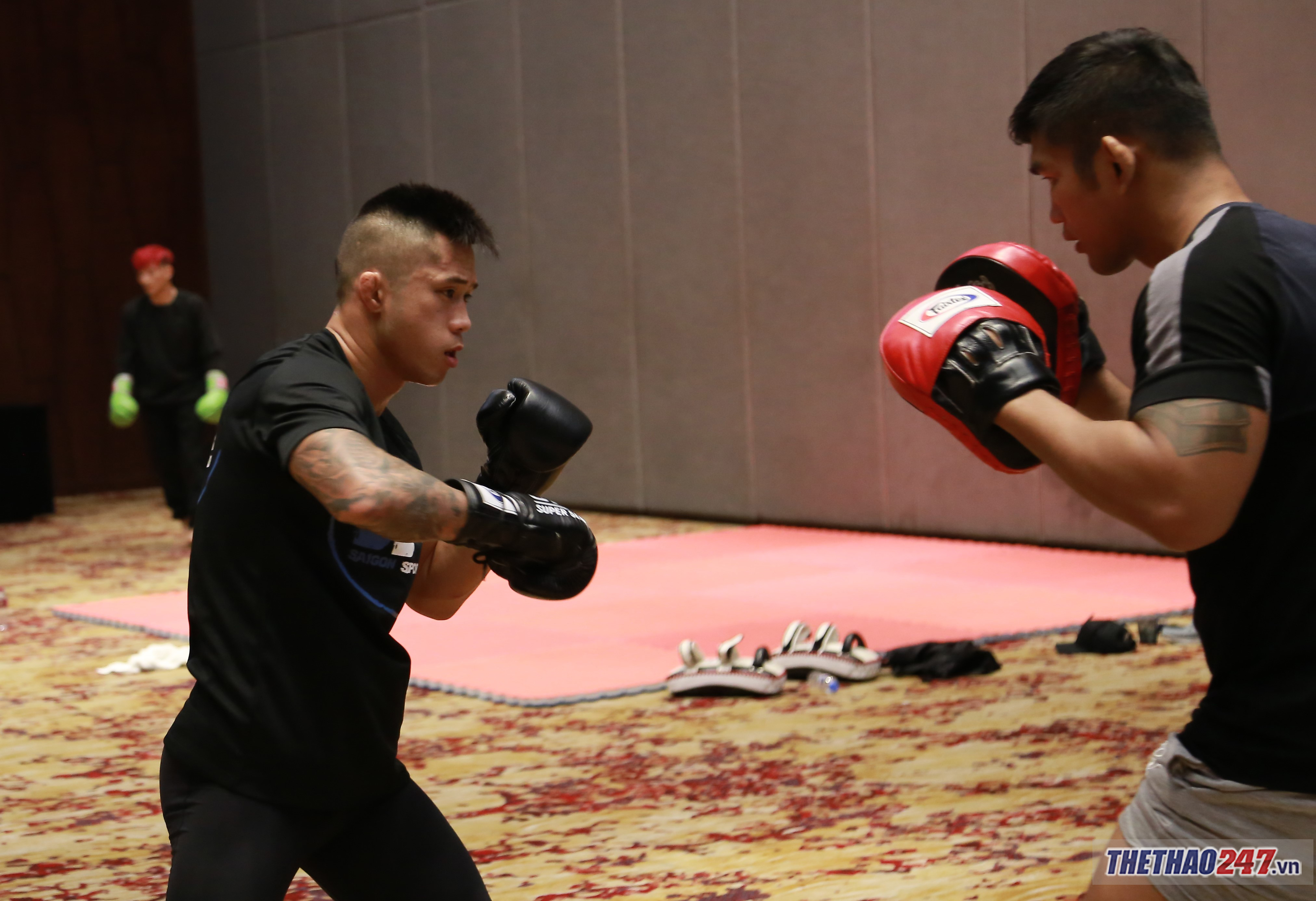 Với Martin Nguyễn, được quảng bá cho cả MMA lẫn hình ảnh Việt Nam là điều từ lâu anh vẫn mong muốn. (Ảnh: Ngọc Bảo) martin nguyễn, bi nguyễn, martin nguyen, bi nguyen, one championship,