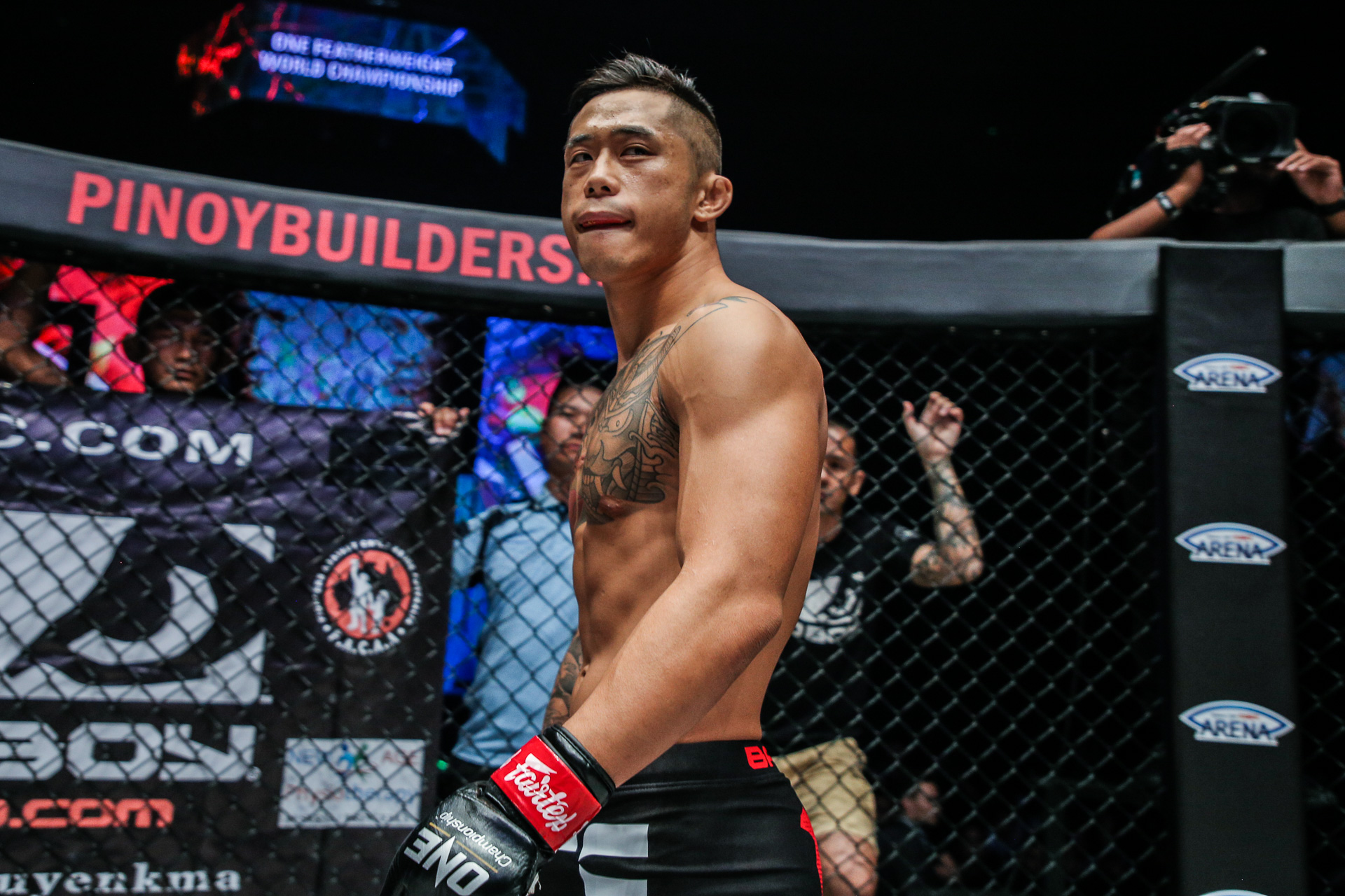 Martin Nguyễn đã kết thúc những khó khăn của năm 2018 bằng chiến thắng knockout ấn tượng. martin nguyen, one championship, martin nguyễn, martin nguyễn bảo vệ đai, one roots of honor,