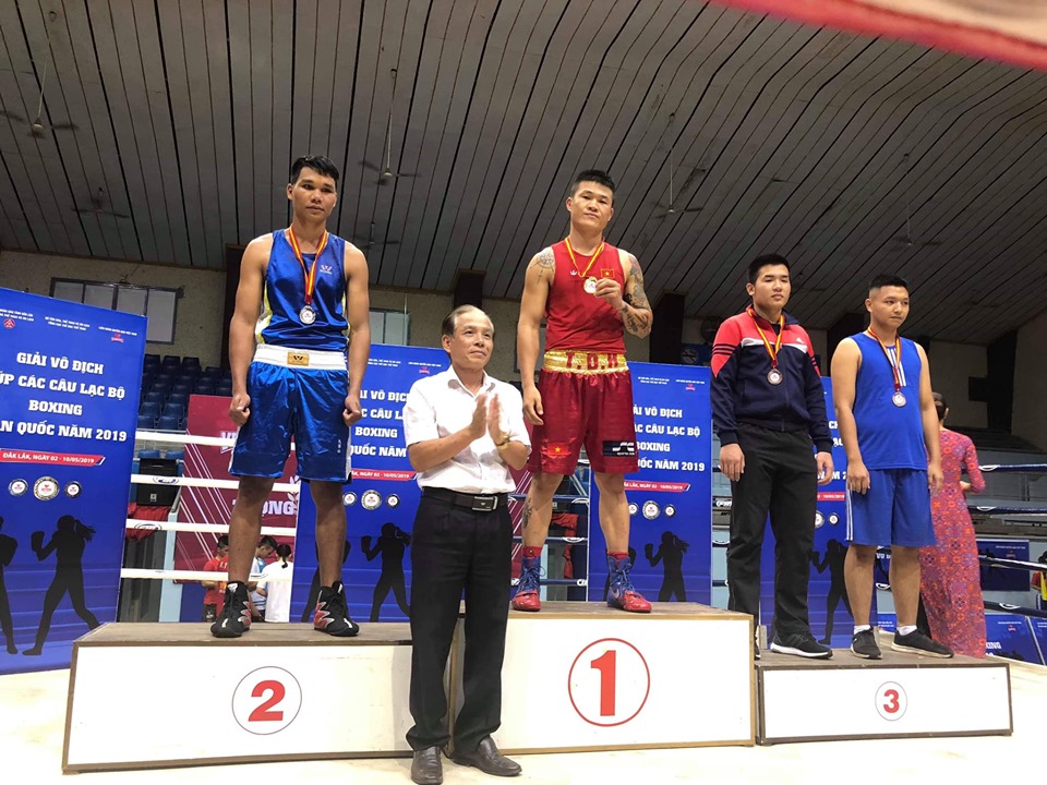 Không có đối thủ tại hạng cân 81kg, Trương Đình Hoàng vẫn là 'Nam Vương' làng Boxing Việt. trương đình hoàng, flores, boxer trương đình hoàng, boxing,