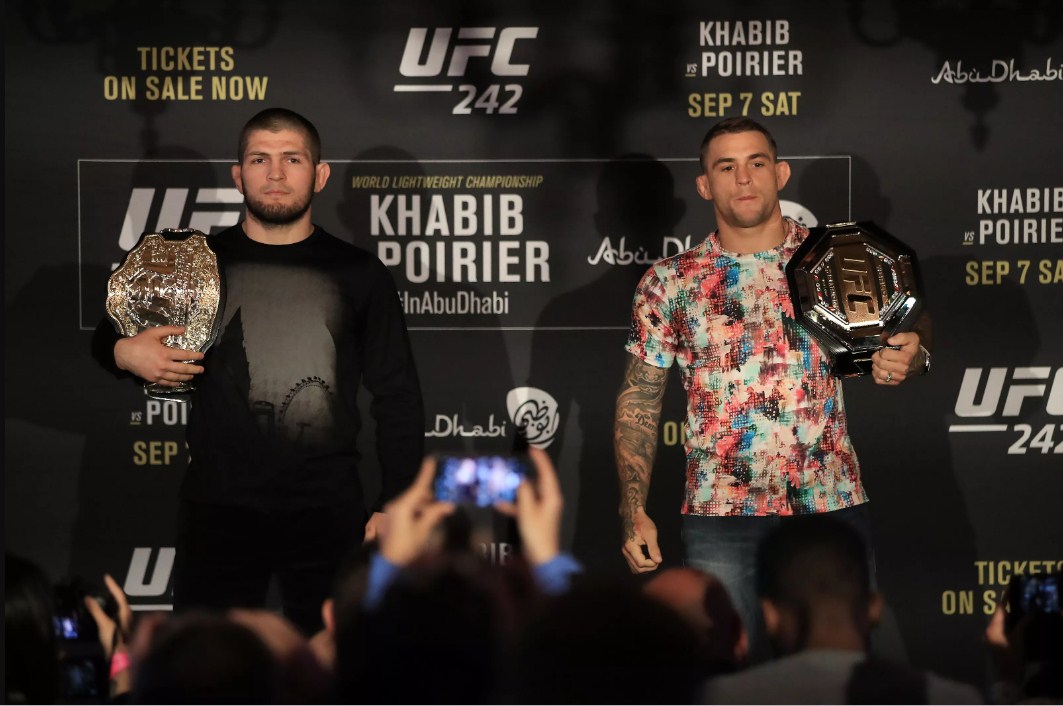 Khabib và Dustin Poirier lần đầu chính thức giáp mặt nhau trước trận thống nhất đai. conor mcgregor, khabib nurmagomedov, khabib kết liễu conor,