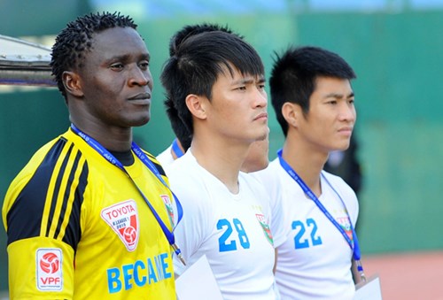 Quốc Thiện Esele đang thử việc tại CLB Nam Định tin chuyen nhuong, chuyen nhuong vleague, cong vinh, nam dinh, quoc thien esele