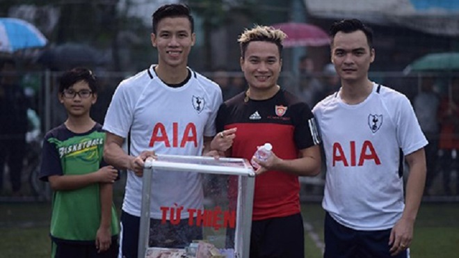 Phi Sơn và các cầu thủ SLNA thi đấu từ thiện ở huyện Đô Lương tin bong da, tin bong da hom nay, tin bong da quoc te