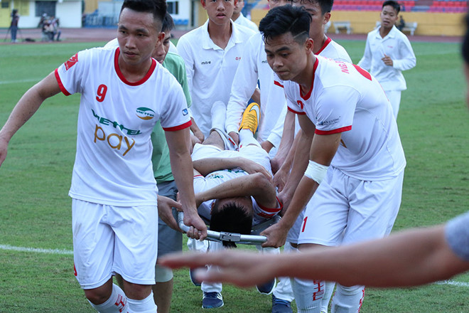 Dương Văn Hào, Văn Hào gãy chân, CLB Long An, CLB Viettel, Phan Văn Giàu, HLV Đặng Phương Nam