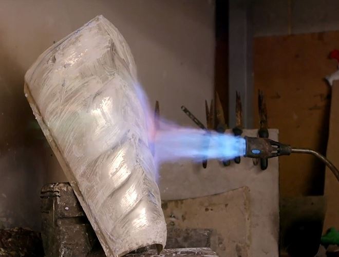 Để tạo ra chiếc cúp này, đã có sự cộng tác của 12 nghệ nhân asian cup 2019, ĐTVN, cúp asian cup, ket qua boc tham asian cup