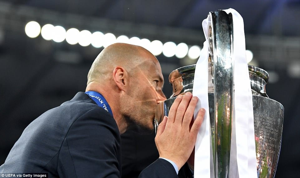 HLV Zidane mừng ra mặt sau khi giúp Real Madrid vô địch Champions League Real 3-1 Liverpool, chung ket Real 3-1 Liverpool, ket qua Real 3-1 Liverpool, c1, ket qua c1