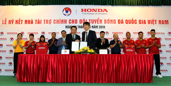VFF và Honda Việt Nam ký kết tài trợ sáng ngày 24/4 hlv park hang seo, honda viet nam, vff, honda tai tro vff, trong hoang