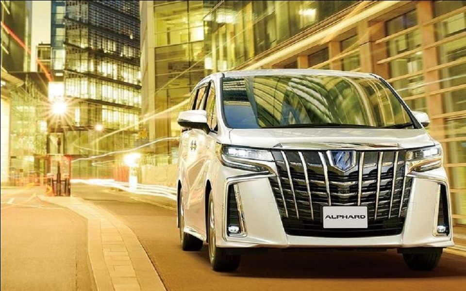 Đánh giá xe Toyota Alphard 2020: Giá lăn bánh & Thông số kỹ thuật
