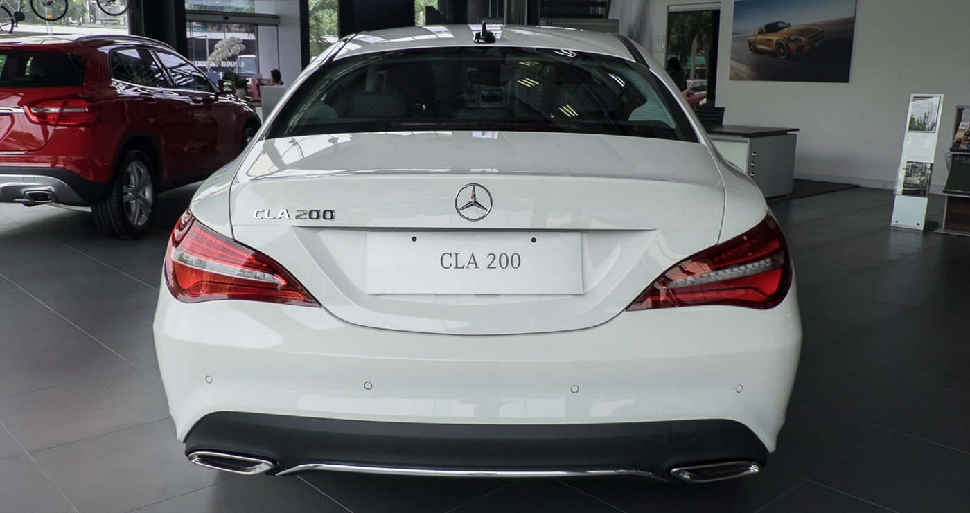 Đuôi xe Mercedes CLA 200 2020 với cụm đèn hậu công nghệ LED
