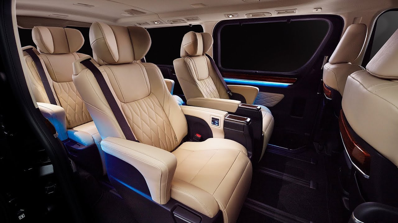 Nội thất xe Toyota Granvia 2020