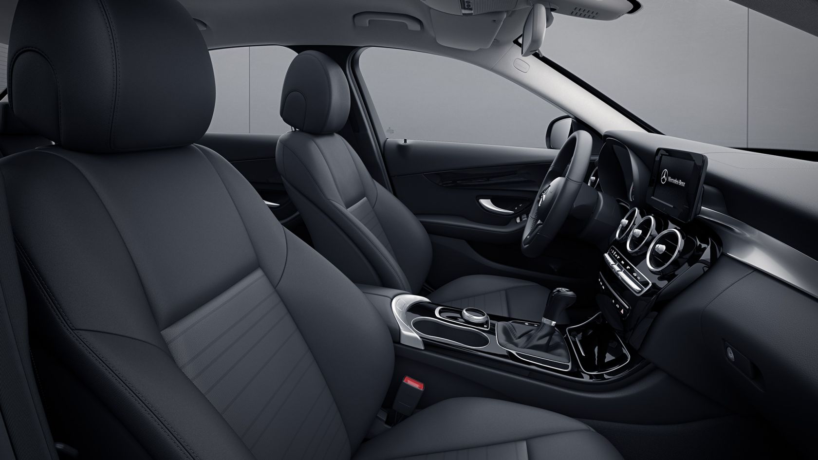 Nội thất ốp gỗ đen bóng kết hợp các ốp nhôm sáng màu Khoang lái nội thất Mercedes C180 2020