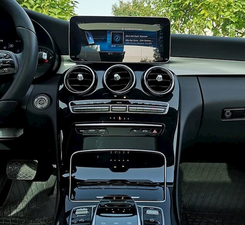 Hệ thống tiện nghi, giải trí trên xe Mercedes C180