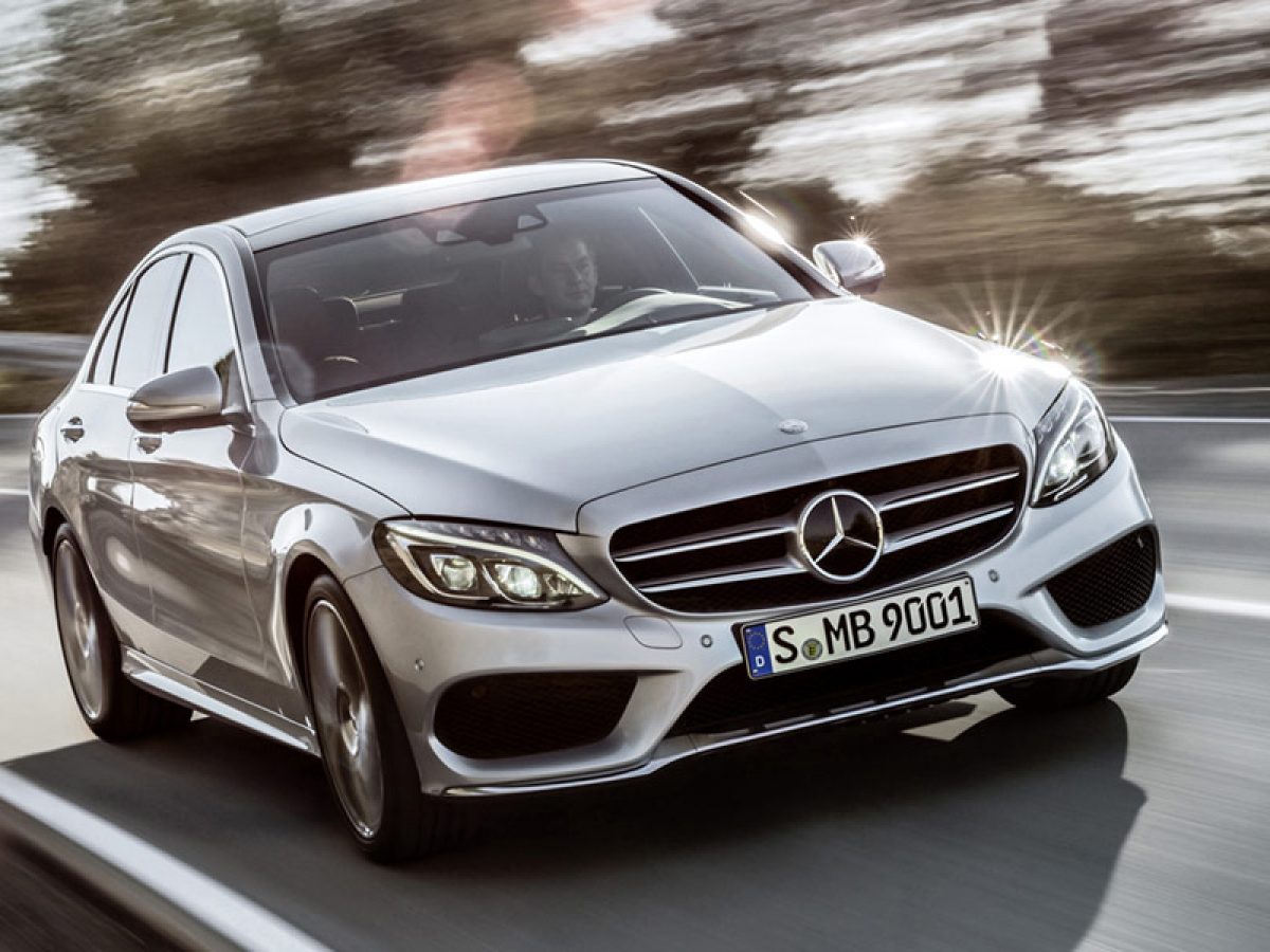 Theo công bố từ nhà sản xuất, Mercedes C180 2020 có thể tăng tốc từ 0 – 100 km/h trong vòng 8,6 giây, khá ấn tượng đối với động cơ dung tích 1.5L. Khả năng vận hành của xe Mercedes C180