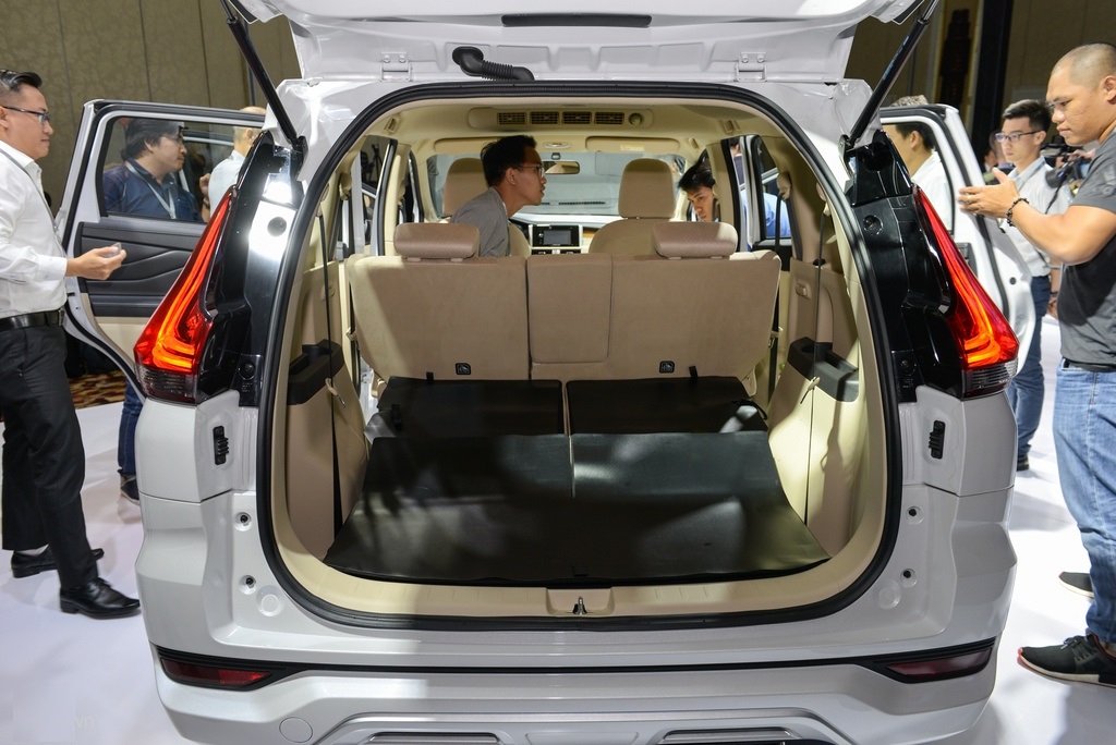 Cốp xe Mitsubishi Xpander