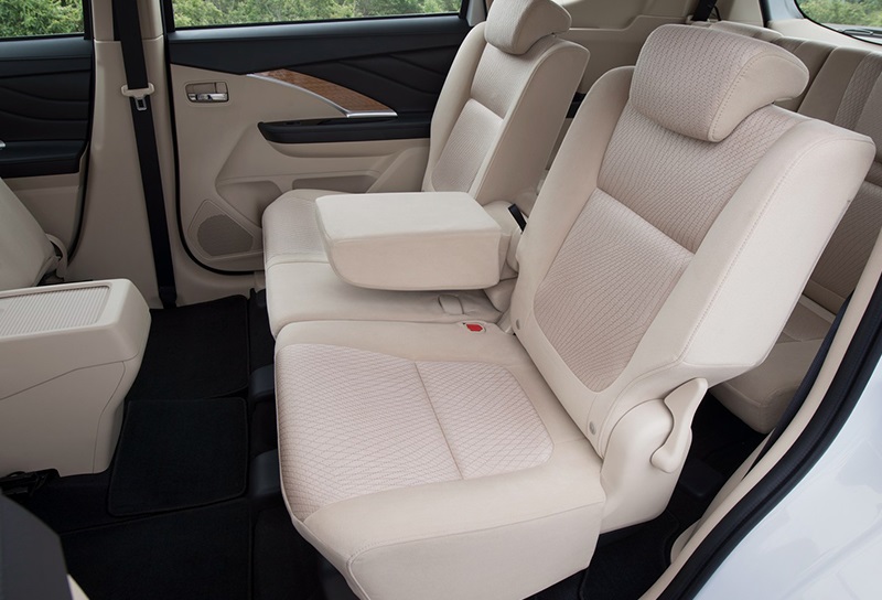 Hàng ghế thứ 2 trên Mitsubishi Xpander