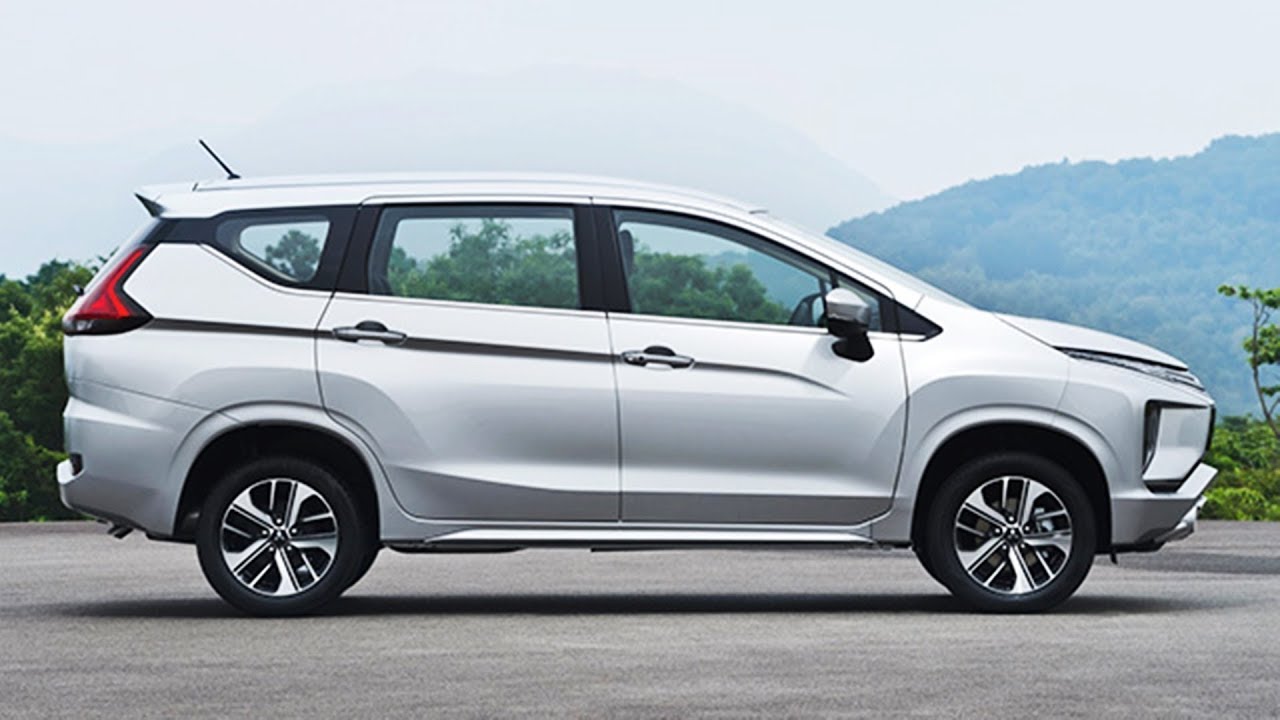 Thân xe Mitsubishi Xpander gây ấn tượng với các đường viền ốp hốc bánh xe màu đen kết hợp với ốp sườn, cản sau và các thanh giá nóc đạm chất thể thao. Thân xe Mitsubishi Xpander gây ấn tượng với các đường viền ốp hốc bánh xe màu đen kết hợp với ốp sườn, cản sau và các thanh giá nóc đạm chất thể thao.