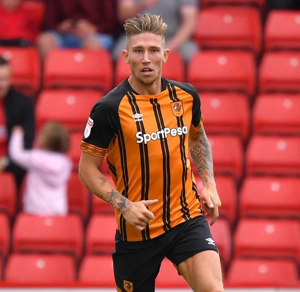 Angus MacDonald của Hull City mắc ung thư ruột angus macdonald mac ung thu ruot