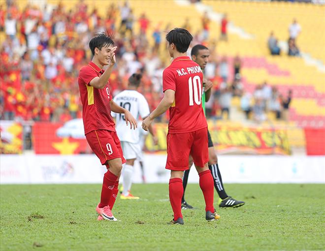 Số áo của Văn Toàn và Công Phượng so ao van toan cong phuong