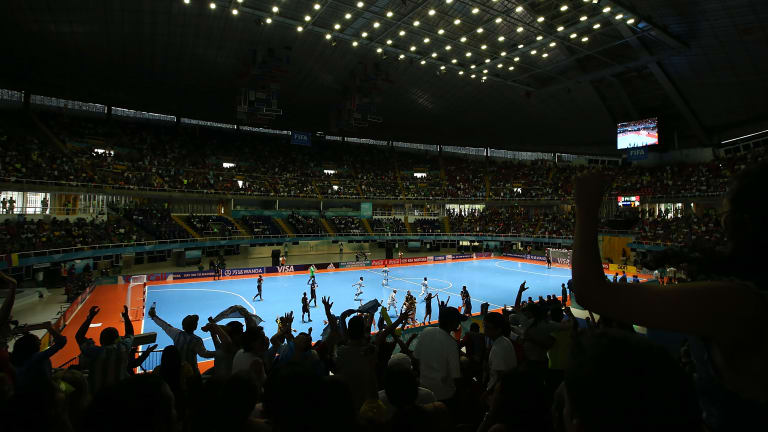 Thời lượng trận đấu của Futsal chỉ trong 40 phút thoi luong tran dau futsal