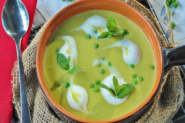 Nước dùng từ gà nuoc ga
