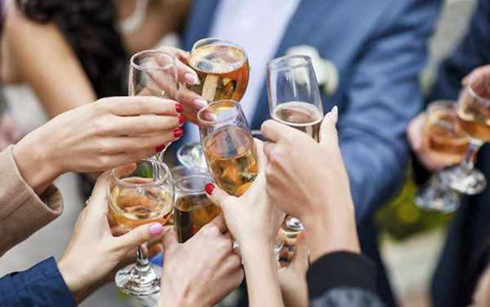 Bạn thường tụ tập tiệc tùng vào mùa hè chay bo